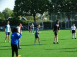 Laatste training S.K.N.W.K. JO11-1JM van seizoen 2022-2023 (partijtje tegen de ouders) (58/221)